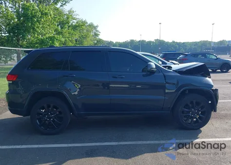 2018 Jeep Grand Cherokee Laredo из США, поврежденный, VIN 1C4RJFAG5JC303309